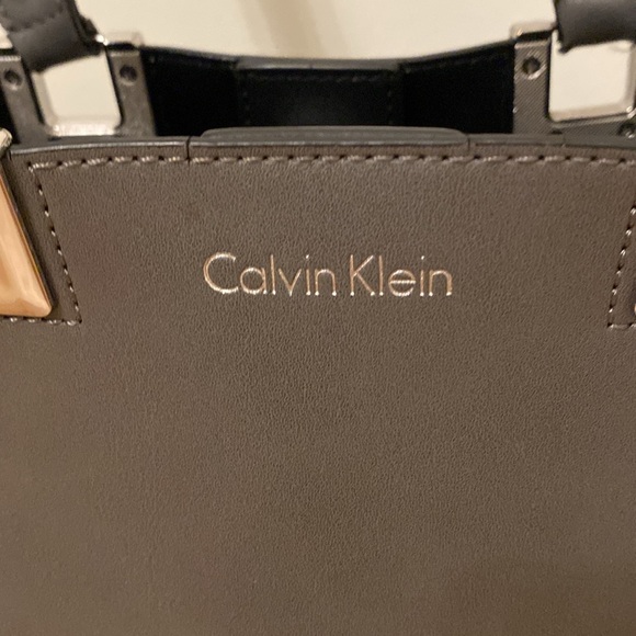 Calvin Klein purse - Picture 3 of 9